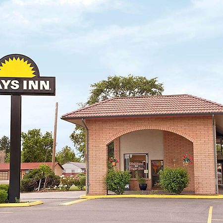Days Inn By Wyndham Richland Bagian luar foto
