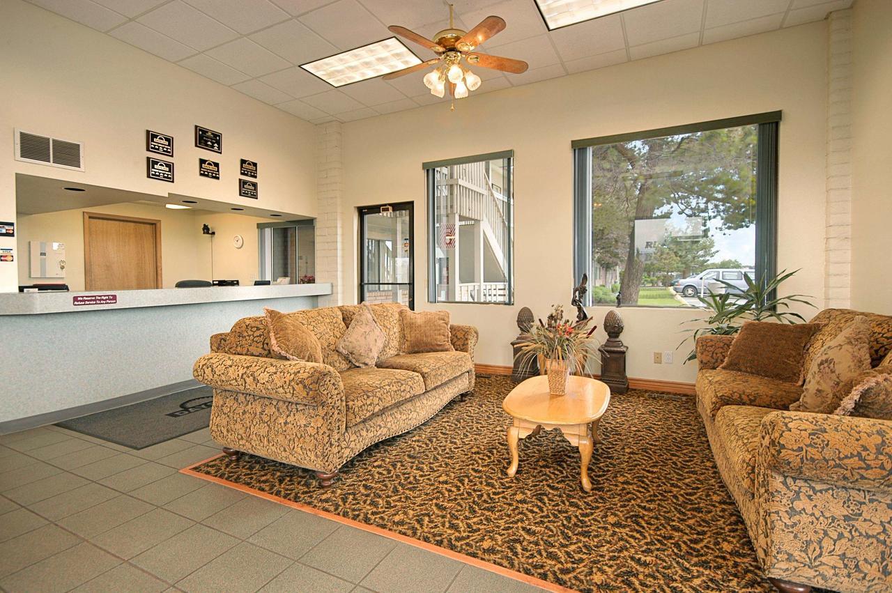 Days Inn By Wyndham Richland Bagian luar foto